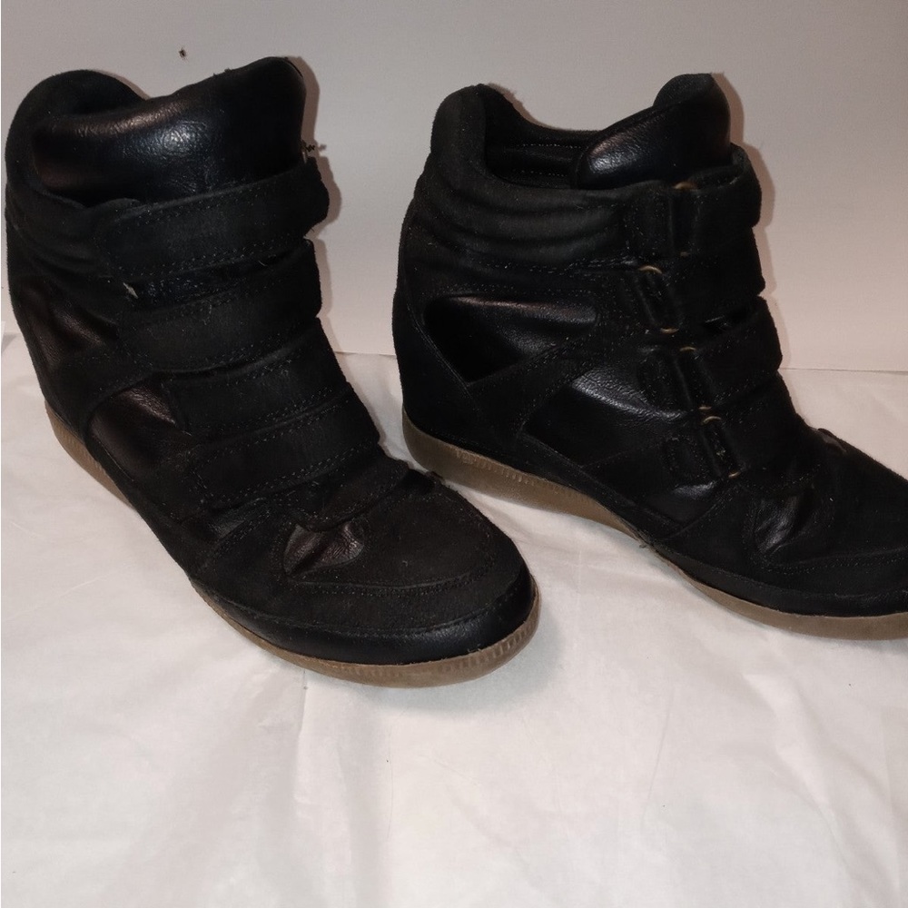 Airwalk wedge booties